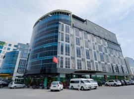 The Crew Hotel，位于棉兰的酒店