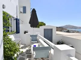 White Rooms Paros