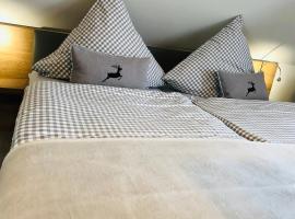 Burghotel Scharfenstein，位于Kreuzebra的酒店