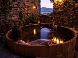 欧澈蒂娜迪奥福美卡酒店，位于艾因萨的带热水浴缸的酒店