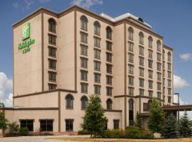 Holiday Inn & Suites Mississauga West - Meadowvale, an IHG Hotel，位于米西索加Meadowvale GO Station附近的酒店