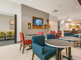 Holiday Inn Express & Suites - Carrollton West by IHG，位于卡罗尔顿的酒店