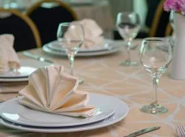Holiday Inn & Suites - Merida La Isla by IHG