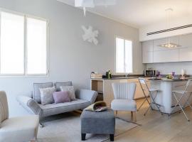 Italian design apartment in Rothschild Blvd，位于特拉维夫的酒店