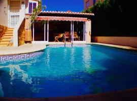 LUJOSA VILLA EN PLAYA DE GANDIA VT-43603-V，位于甘迪亚的酒店