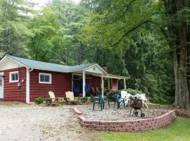 Rustic Asheville Cabin 20 Acres with Swimming Pond!