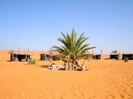 Nomadic Desert Camp，位于Al Wāşil的度假短租房