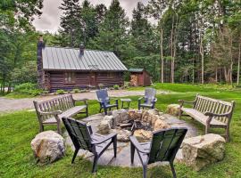 Award-Winning Log Cabin, Top 5 in New England!，位于Londonderry的酒店