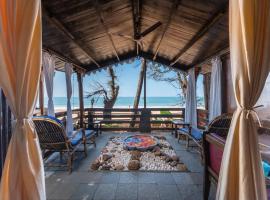 Simrose，位于阿贡达的海滩酒店