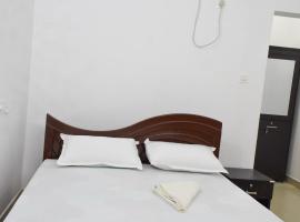 RAKPALACEINN JATAYU ROCK CHADAYAMANGALAM，位于Nilamel的酒店