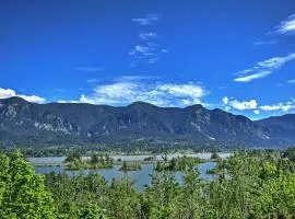 Anns Aerie Home with Gorgeous Views and Special Rates!