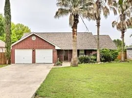 2 Mi to Lake McQueeny Gem with Covered Patio