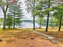Baldwin Cabin with Private Beach on Little Lake!