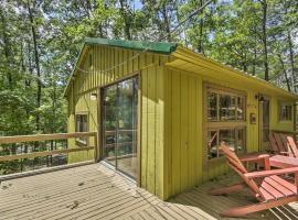 Lucas McCain Cabin 5 Mi to Raystown Lake Launch!，位于亨丁顿的宠物友好酒店