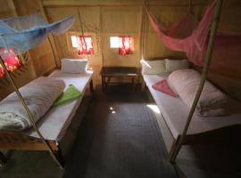 eco jungle retreat，位于Bardia的酒店