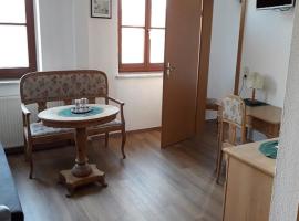 Landhotel Storchenkrug，位于Rühstädt的酒店