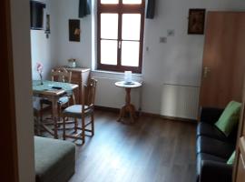 Landhotel Storchenkrug，位于Rühstädt的酒店