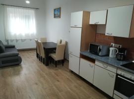Sümegi Levendula Apartmanok，位于许迈格的酒店