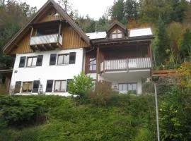 Urlaub mit Blick auf Schiltachs Fachwerkhäuser