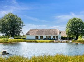 Schellerup Gård，位于海宁的带按摩浴缸的酒店