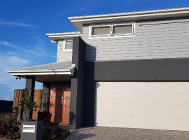 Hampton Homestay，位于Palmview的酒店