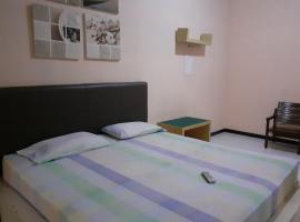 OYO 2687 Hotel Panarukan，位于Situbondo的酒店