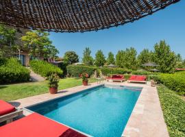 Village Castigno - Wine Hotel & Resort，位于Assignan的酒店