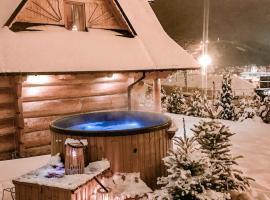 Domki w Białce WOODHOUSE- basen, sauna, jacuzzi，位于Białka Tatrzanska的酒店