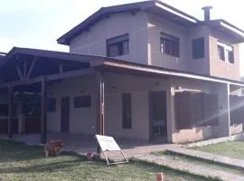 Casa amplia barrio privado Miramar