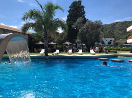 Riviera Hotel & Spa，位于维拉卡洛斯帕兹的酒店
