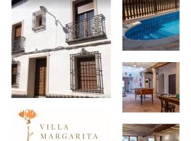 Casa Rural Villa Margarita，位于Dosbarrios的乡间豪华旅馆