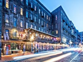 环河街酒店，位于萨凡纳的酒店