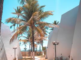 Pitaya Beach House - Charming Village By the Sea，位于萨尔瓦多弗拉门戈海滩附近的酒店