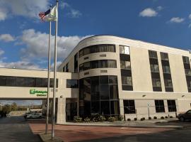 Holiday Inn Champaign by IHG，位于尚佩恩的酒店