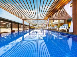 Grand Kakinada by GRT Hotels，位于卡基纳达的酒店