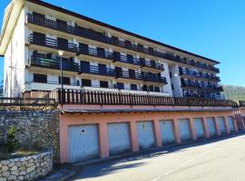 Apartament Donadó - Port del Comte，位于拉加玛艾佩德拉El Querol附近的酒店