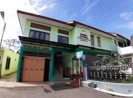 OYO Life 2884 Wisma Jatnika Syariah，位于库宁岸的酒店