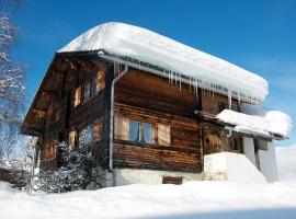 Casa Cadruvi, Ferienhaus in Obersaxen, 150 Quadratmeter，位于上萨克森的公寓