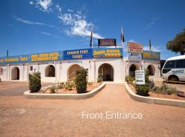 拉德卡澳洲地下汽车旅馆，位于库伯佩迪机场 - CPD附近的酒店