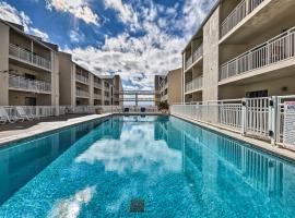 Orange Beach Retreat with 4 Pools - Walk to Beach!，位于格尔夫海岸的酒店