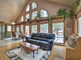 Cozy Home with Mountain Views Near Ouray Hot Springs，位于乌雷的酒店