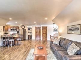 Creekside Apartment in Kalispell on 5 Acres，位于卡利斯佩尔的酒店