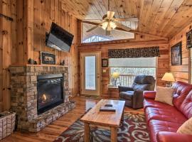 Hidden Springs Cabin with Hot Tub, 2 Mi to Dollywood，位于赛维尔维尔的酒店