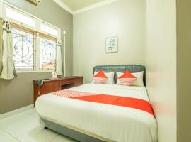 OYO 2227 Raka Residence Syariah，位于加拉旺的酒店