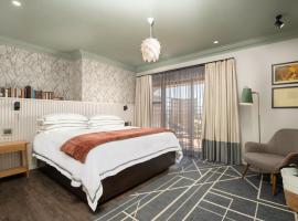 The Feather Hill Boutique Hotel，位于波切夫斯特鲁姆的酒店