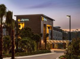 La Quinta Inn & Suites by Wyndham Orlando I-Drive Theme Parks，位于奥兰多的酒店