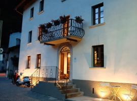 Casa Pasini-Foresteria，位于Piuro的酒店