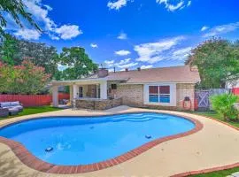 San Antonio Oasis with Hot Tub, Pool and Outdoor Bar!