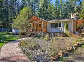 Quaint Priest Lake Cabin with Patio Less Than 1 Mi to Lake!