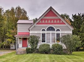 Unique Ovid Apt with Grill on Cayuga Wine Trail!，位于Ovid的酒店